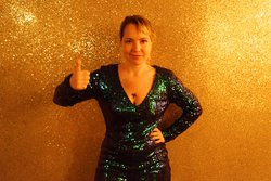 Glitter wall gets a thumbs up