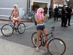 2213_Wigs_on_bikes